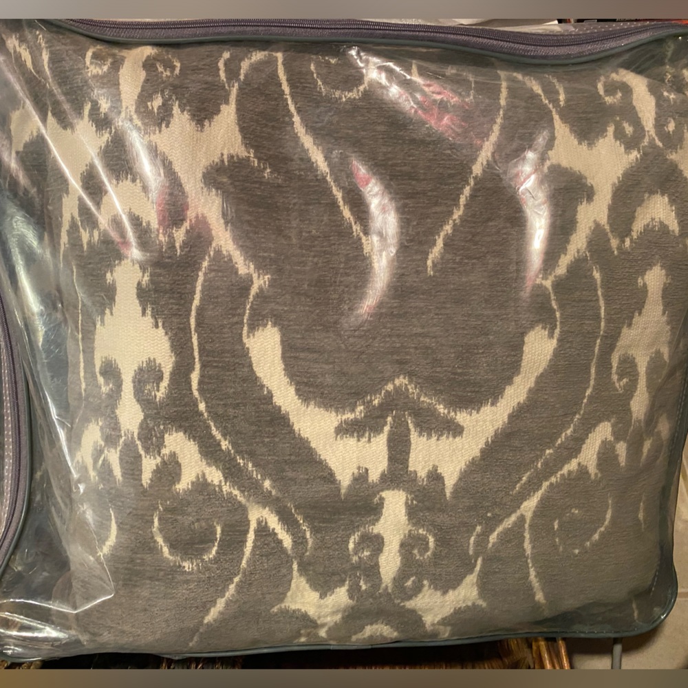 2 large pillows